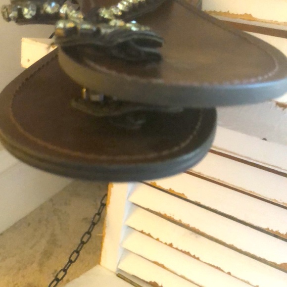 Black leather rhinestone size 6 sandal - Picture 6 of 8